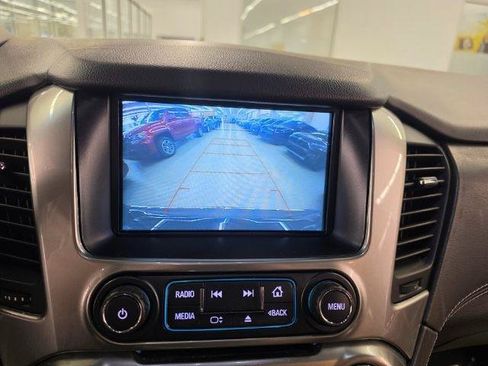 Used 2019 Chevrolet Suburban Premier AWD/4WD image 27