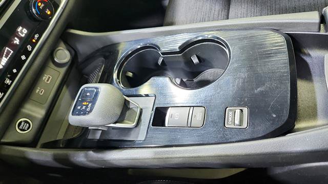 Used 2023 Nissan Rogue SV FWD image 15