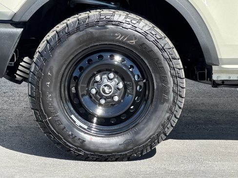 New 2026 Ford Bronco Big Bend w/ Black Appearance Package image 24