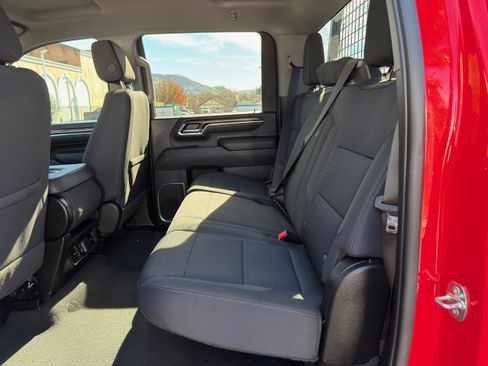 Used 2024 Chevrolet Silverado 3500 LT w/ Convenience Package image 25