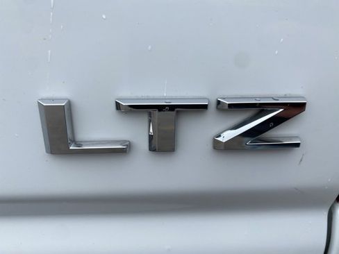 Used 2020 Chevrolet Silverado 3500 LTZ w/ LTZ Convenience Package image 36