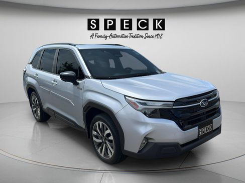Used 2025 Subaru Forester Touring AWD/4WD image 7