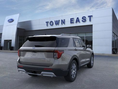 New 2026 Ford Explorer Platinum image 8