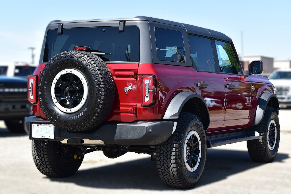 New 2026 Ford Bronco Outer Banks w/ Sasquatch Package AWD/4WD image 8