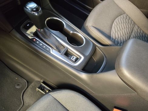 Used 2020 Chevrolet Equinox LT image 26