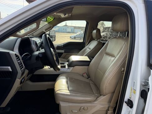 Used 2017 Ford F250 Lariat w/ Lariat Value Package AWD/4WD image 9