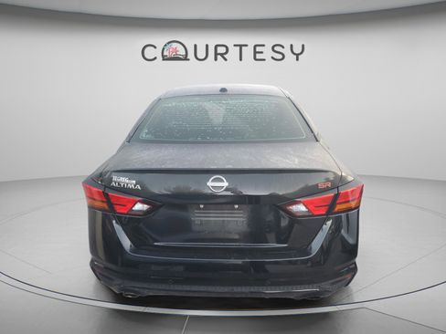Used 2023 Nissan Altima 2.5 SR FWD image 15