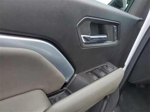 Used 2023 Chevrolet Colorado ZR2 w/ LPO, Tailgate Decal Package image 7