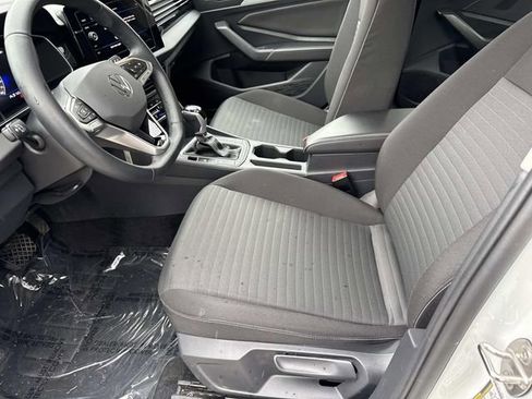 Certified 2025 Volkswagen Jetta S image 13