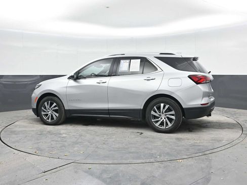 Used 2022 Chevrolet Equinox Premier AWD/4WD image 2