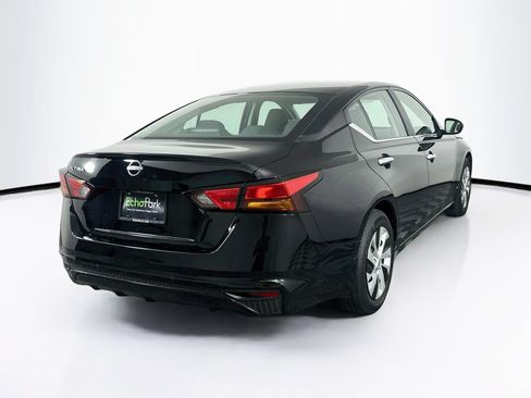 Used 2023 Nissan Altima 2.5 S FWD image 9