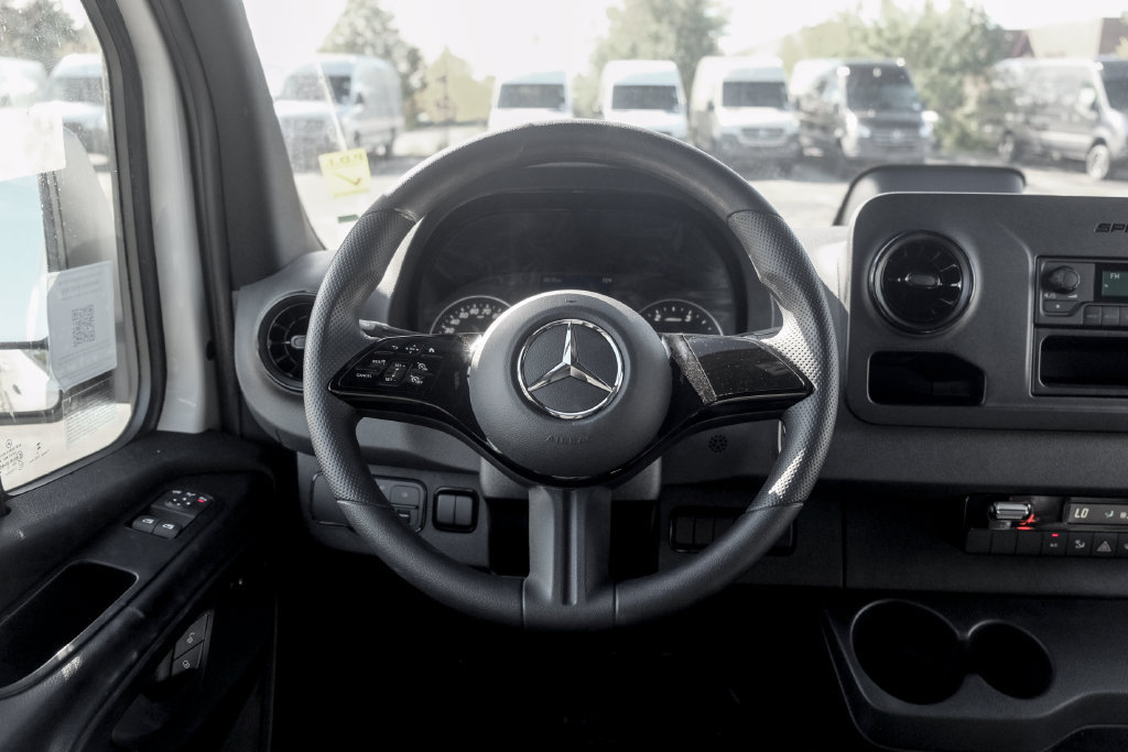 New 2025 Mercedes-Benz Sprinter 2500 image 16