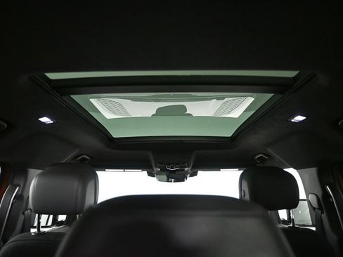 Used 2025 Land Rover Defender 110 Sedona Red Edition AWD/4WD image 17