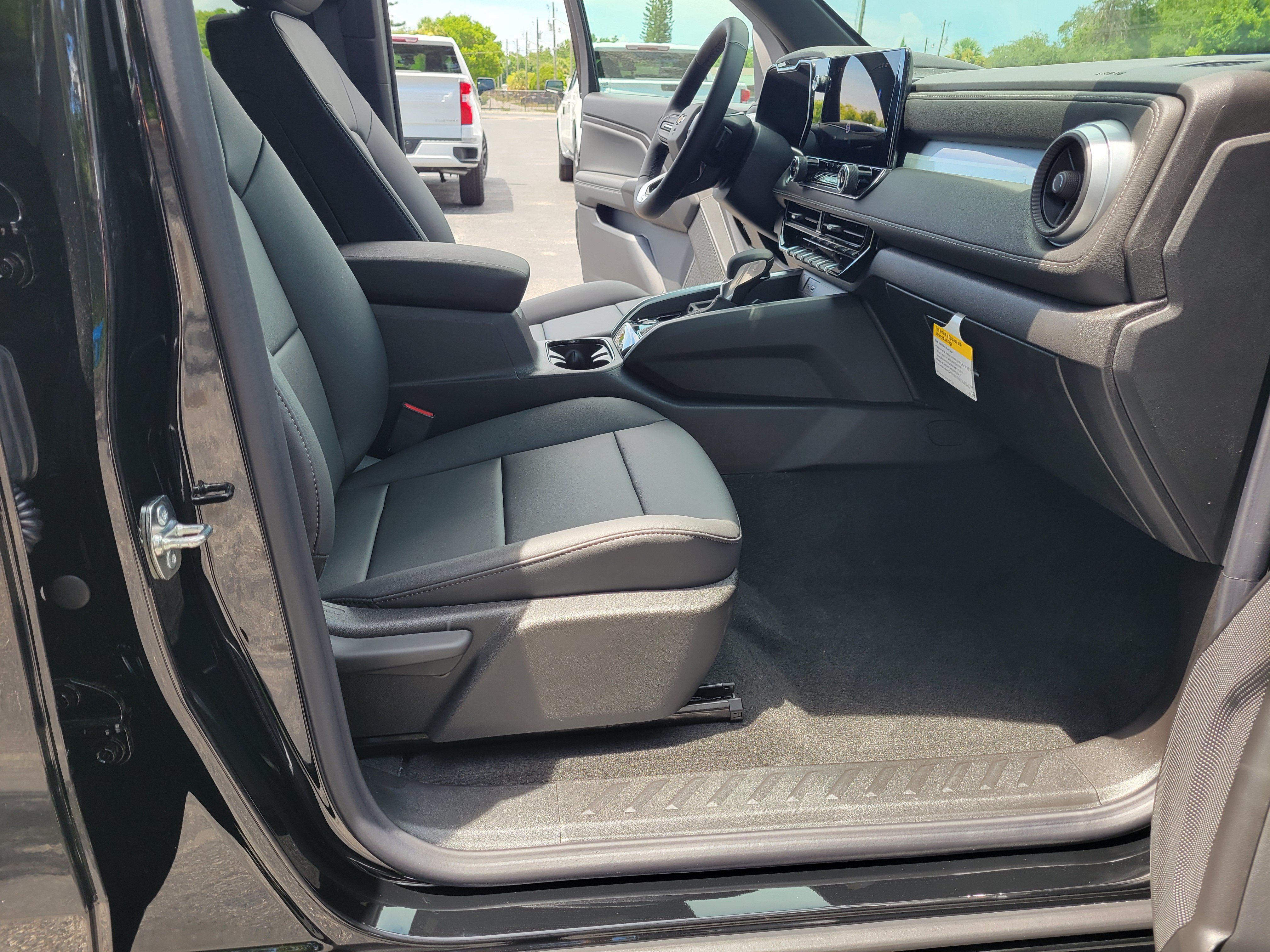 New 2026 Chevrolet Colorado LT w/ LT Convenience Package RWD image 32