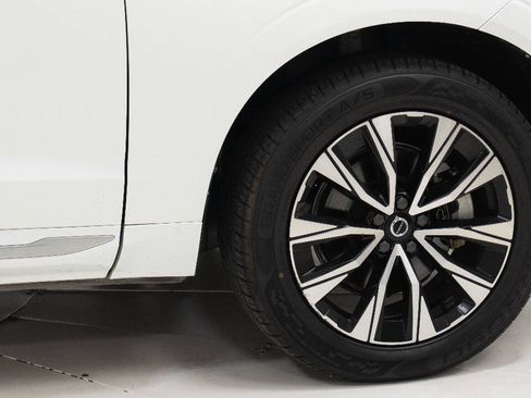 Used 2023 Volvo XC60 B5 Plus AWD/4WD image 62