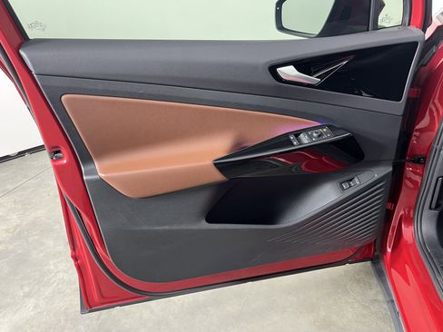 Used 2022 Volkswagen ID.4 Pro S w/ Gradient Package image 18