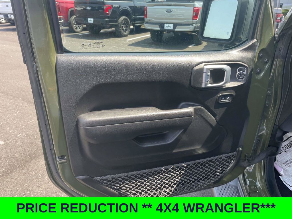 Used 2022 Jeep Wrangler Sport AWD/4WD image 15