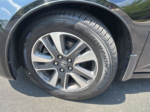 Used 2016 Honda Odyssey Touring image 5
