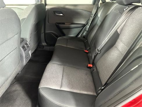 Used 2021 Nissan Rogue SV image 16