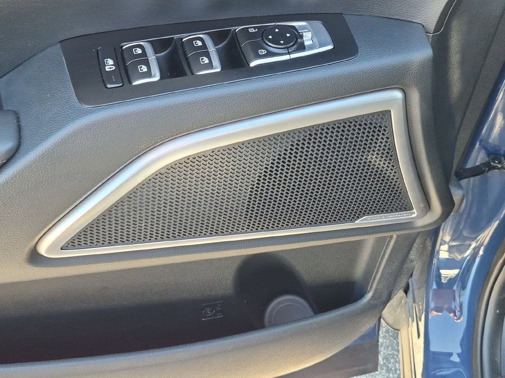 Used 2025 Kia Telluride S FWD image 16