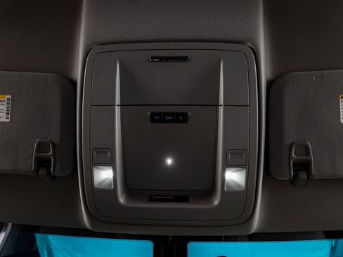 Used 2018 Chevrolet Silverado 1500 LT w/ All Star Edition image 28