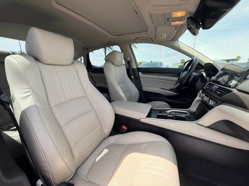 Used 2018 Honda Accord EX-L image 16