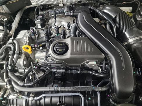 Used 2024 Volkswagen Jetta SE image 30