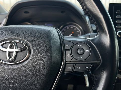 Used 2021 Toyota Camry SE image 12