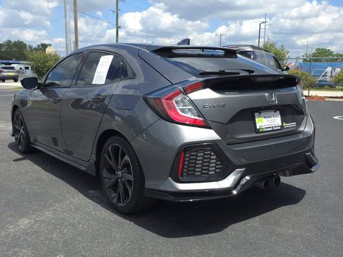Used 2018 Honda Civic Sport image 7