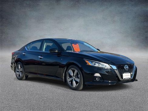 Used 2021 Nissan Altima 2.5 SL image 1