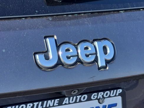 Used 2018 Jeep Grand Cherokee Limited w/ Luxury Group II AWD/4WD image 10