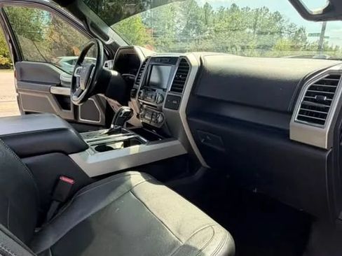 Used 2015 Ford F150 Lariat w/ Equipment Group 502A Luxury AWD/4WD image 14