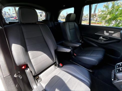 Used 2023 Mercedes-Benz GLS 450 4MATIC image 27