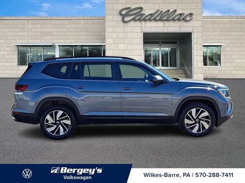 Certified 2025 Volkswagen Atlas SE AWD/4WD image 9