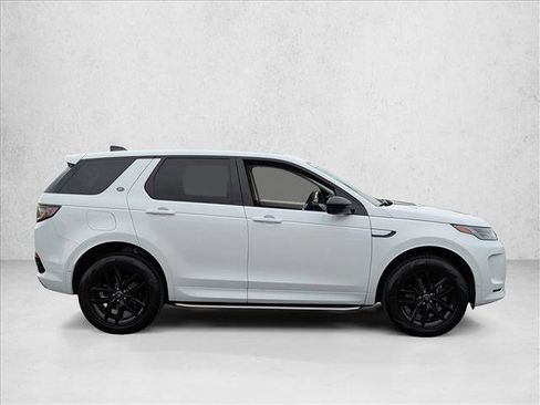 Used 2025 Land Rover Discovery Sport S image 4