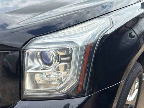 Used 2017 GMC Yukon SLT w/ Open Road Package AWD/4WD image 9
