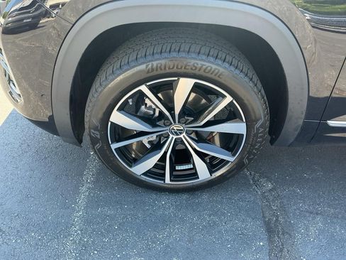 Certified 2026 Volkswagen Atlas Cross Sport SEL Premium R-Line AWD/4WD image 27