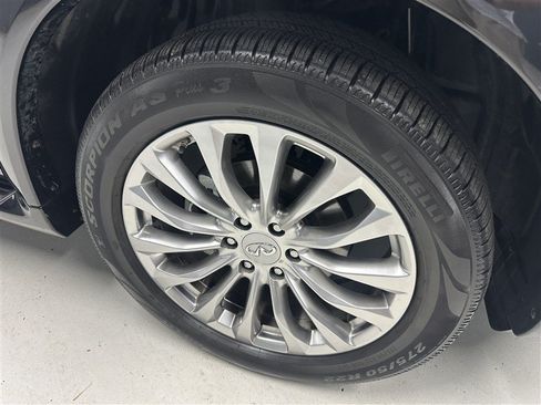 Used 2016 INFINITI QX80 4WD w/ Deluxe Technology Package image 16