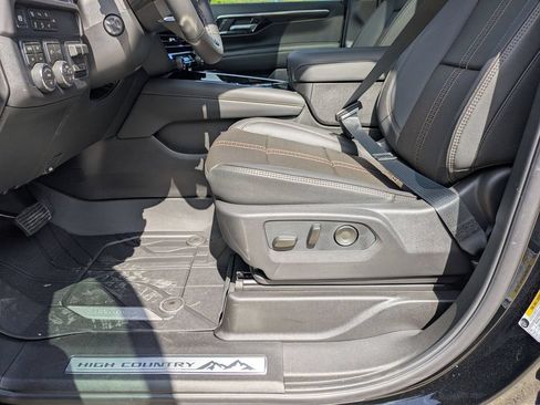 New 2026 Chevrolet Tahoe High Country AWD/4WD image 11