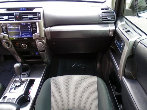 Used 2022 Toyota 4Runner SR5 RWD image 34