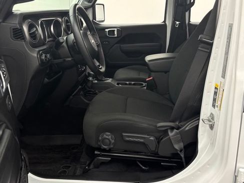 Used 2022 Jeep Wrangler Unlimited Sport AWD/4WD image 15