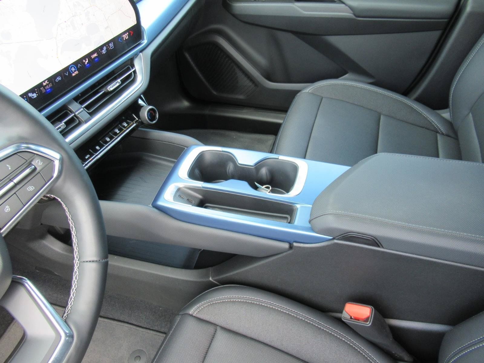 Used 2024 Chevrolet Equinox EV LT FWD image 16