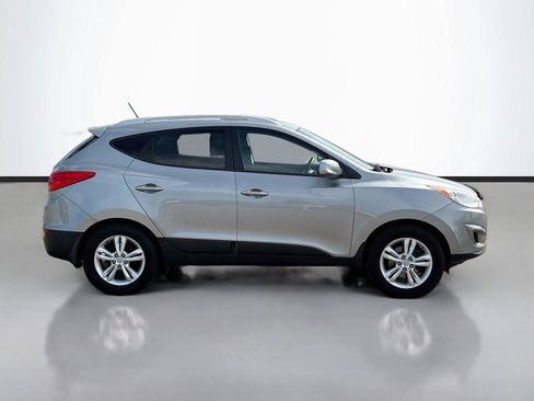 Used 2010 Hyundai Tucson GLS w/ Popular Equipment Pkg 2 AWD/4WD image 16