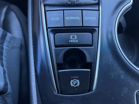 Used 2020 Toyota Camry XSE w/ Navigation Package FWD image 24