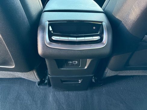 Used 2024 Cadillac XT6 Luxury w/ LPO, Floor Liner Package AWD/4WD image 17