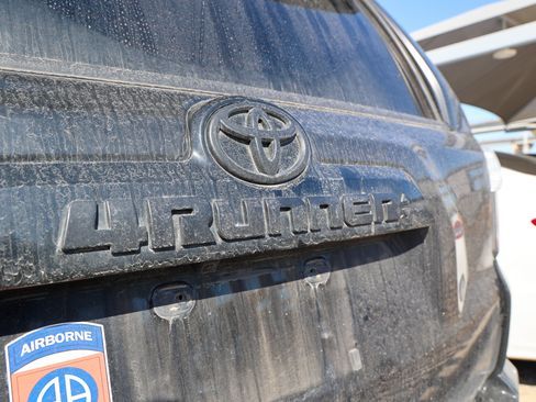 Used 2023 Toyota 4Runner SR5 Premium w/ Moonroof Package AWD/4WD image 15