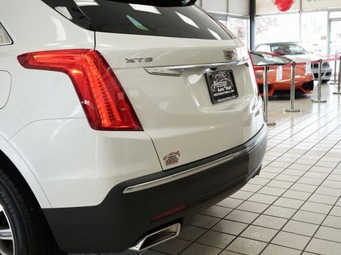 Used 2017 Cadillac XT5 Luxury w/ Driver Awareness Package image 14