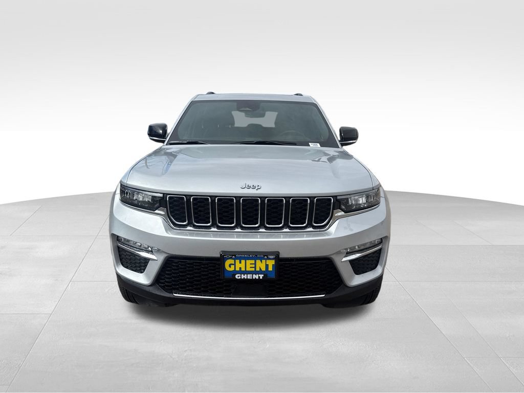 Used 2025 Jeep Grand Cherokee Limited 4xe w/ Trailer Tow Package AWD/4WD image 9