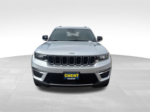 Used 2025 Jeep Grand Cherokee Limited 4xe w/ Trailer Tow Package AWD/4WD image 9