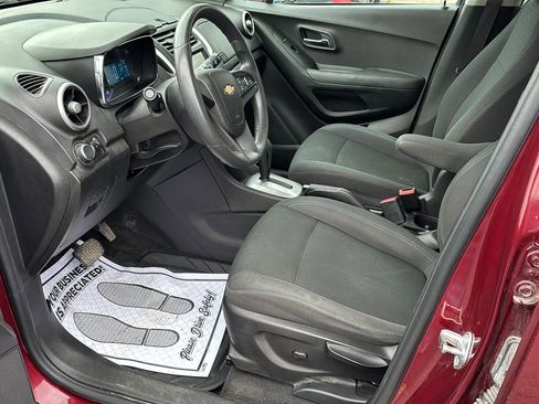 Used 2016 Chevrolet Trax LS AWD/4WD image 10